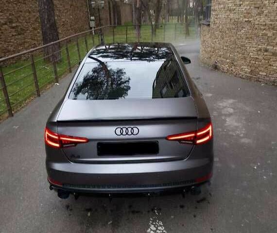 Черный Ауди А4, объемом двигателя 2 л и пробегом 85 тыс. км за 14500 $, фото 5 на Automoto.ua