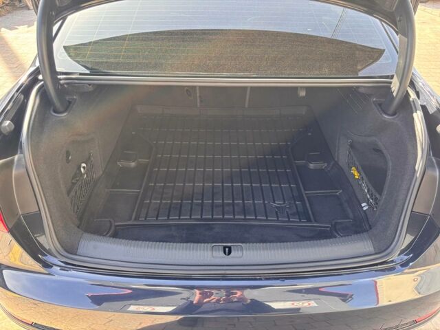 Чорний Ауді А4, об'ємом двигуна 2 л та пробігом 61 тис. км за 21750 $, фото 21 на Automoto.ua