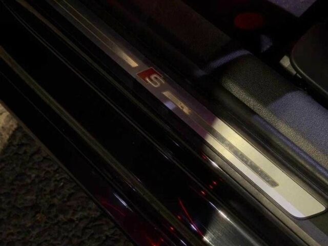 Чорний Ауді А4, об'ємом двигуна 2 л та пробігом 91 тис. км за 15000 $, фото 12 на Automoto.ua