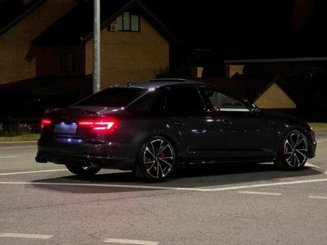 Чорний Ауді А4, об'ємом двигуна 2 л та пробігом 91 тис. км за 15000 $, фото 5 на Automoto.ua