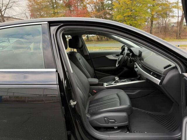 Чорний Ауді А4, об'ємом двигуна 2 л та пробігом 34 тис. км за 10000 $, фото 11 на Automoto.ua