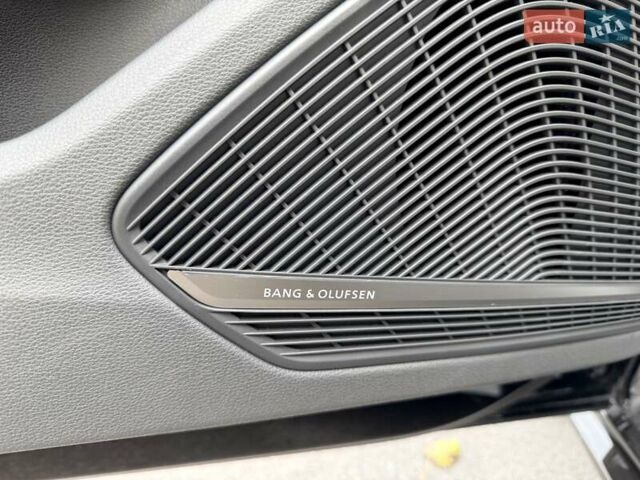 Ауді А4 2018 у Києві на Automoto.ua Чорний Ауді А4, об'ємом двигуна 1.98 л та пробігом 118 тис. км за 22200 $, фото 13 на Automoto.ua