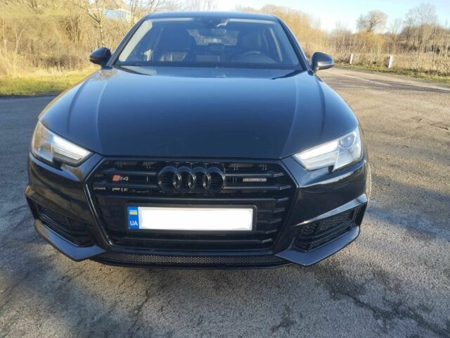 Черный Ауди А4, объемом двигателя 2 л и пробегом 193 тыс. км за 16500 $, фото 2 на Automoto.ua