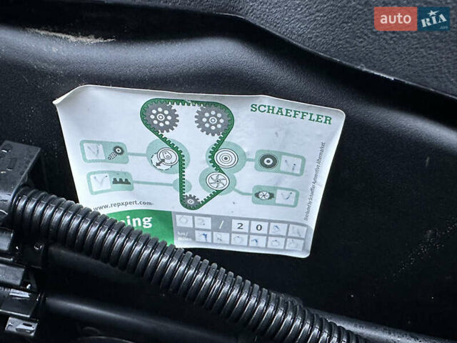 Чорний Ауді А4, об'ємом двигуна 1.97 л та пробігом 205 тис. км за 20999 $, фото 27 на Automoto.ua