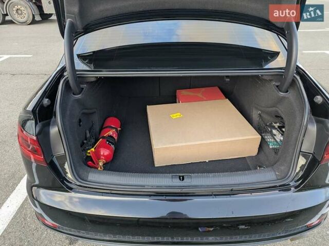 Черный Ауди А4, объемом двигателя 1.98 л и пробегом 134 тыс. км за 20000 $, фото 16 на Automoto.ua