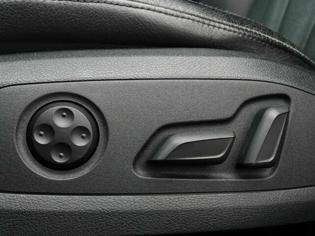 Чорний Ауді А4, об'ємом двигуна 2 л та пробігом 150 тис. км за 19900 $, фото 19 на Automoto.ua