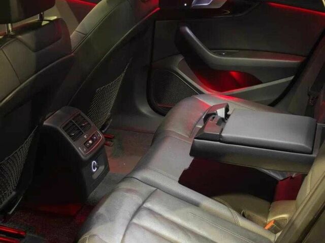 Чорний Ауді А4, об'ємом двигуна 2 л та пробігом 91 тис. км за 15000 $, фото 14 на Automoto.ua