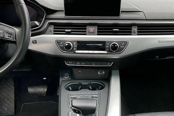 Чорний Ауді А4, об'ємом двигуна 2 л та пробігом 102 тис. км за 15000 $, фото 8 на Automoto.ua