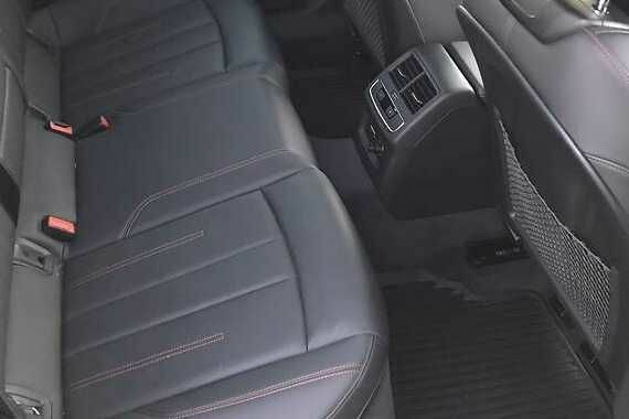 Черный Ауди А4, объемом двигателя 2 л и пробегом 35 тыс. км за 14000 $, фото 18 на Automoto.ua