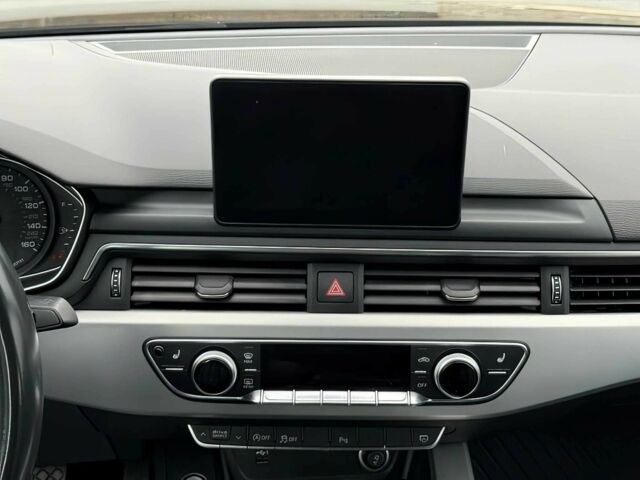 Чорний Ауді А4, об'ємом двигуна 2 л та пробігом 34 тис. км за 10000 $, фото 10 на Automoto.ua