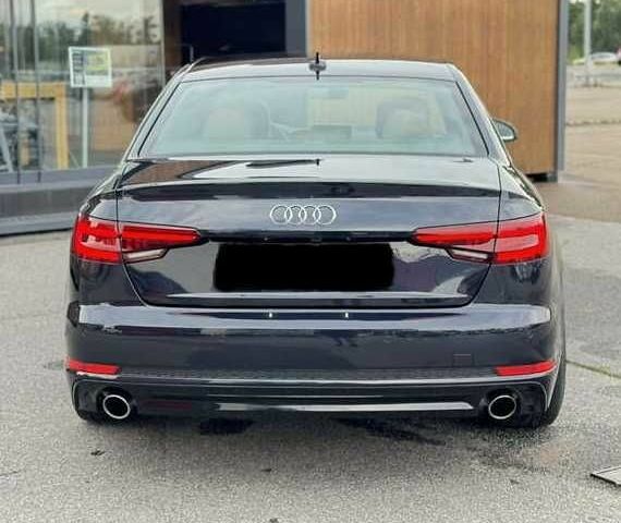 Черный Ауди А4, объемом двигателя 2 л и пробегом 70 тыс. км за 15000 $, фото 4 на Automoto.ua