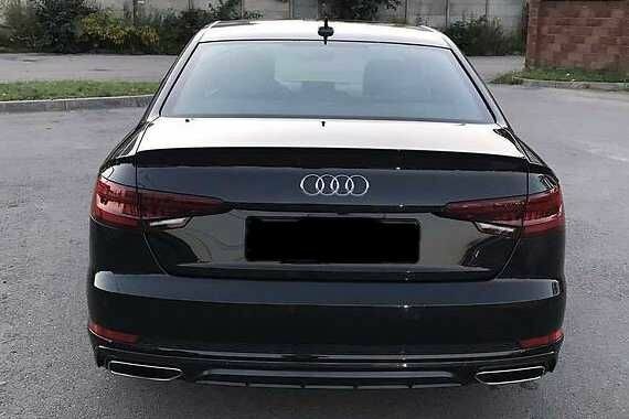 Черный Ауди А4, объемом двигателя 2 л и пробегом 35 тыс. км за 14000 $, фото 4 на Automoto.ua