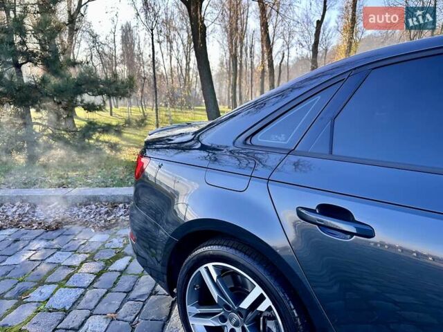 Чорний Ауді А4, об'ємом двигуна 1.98 л та пробігом 110 тис. км за 18999 $, фото 45 на Automoto.ua