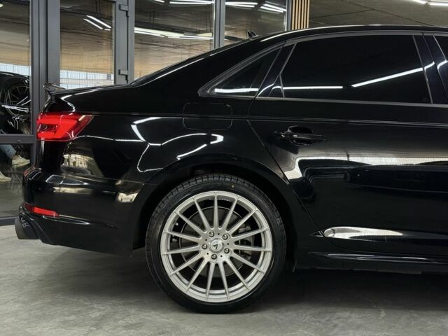 Чорний Ауді А4, об'ємом двигуна 2 л та пробігом 124 тис. км за 18700 $, фото 13 на Automoto.ua