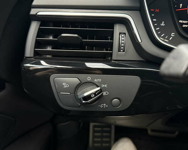 Чорний Ауді А4, об'ємом двигуна 1.98 л та пробігом 168 тис. км за 26400 $, фото 12 на Automoto.ua