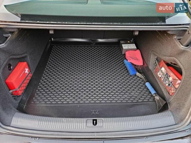 Черный Ауди А4, объемом двигателя 1.98 л и пробегом 95 тыс. км за 22000 $, фото 19 на Automoto.ua