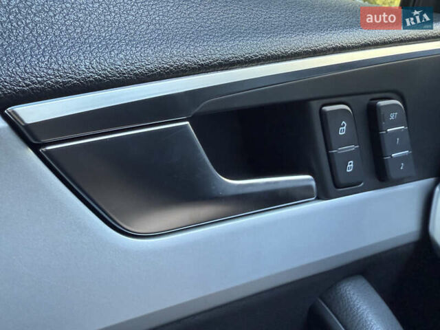 Ауди А4 2018 в Киеве на Automoto.ua Черный Ауди А4, объемом двигателя 1.98 л и пробегом 118 тыс. км за 22900 $, фото 30 на Automoto.ua