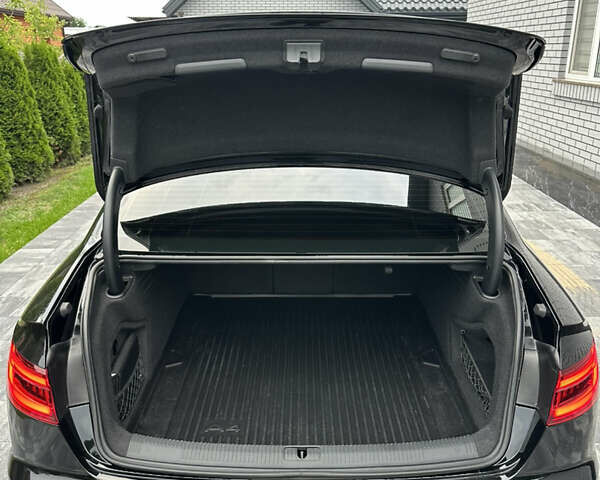 Черный Ауди А4, объемом двигателя 1.98 л и пробегом 128 тыс. км за 20000 $, фото 31 на Automoto.ua