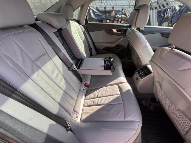 Чорний Ауді А4, об'ємом двигуна 2 л та пробігом 61 тис. км за 21750 $, фото 24 на Automoto.ua