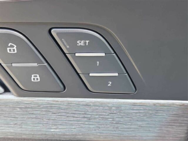 Черный Ауди А4, объемом двигателя 2 л и пробегом 38 тыс. км за 14000 $, фото 19 на Automoto.ua