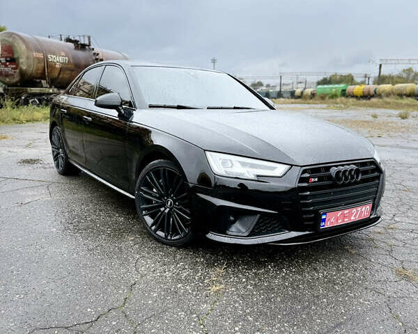 Черный Ауди А4, объемом двигателя 2 л и пробегом 118 тыс. км за 22500 $, фото 4 на Automoto.ua