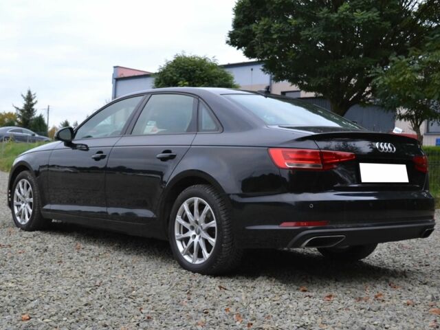 Черный Ауди А4, объемом двигателя 2 л и пробегом 62 тыс. км за 12900 $, фото 3 на Automoto.ua