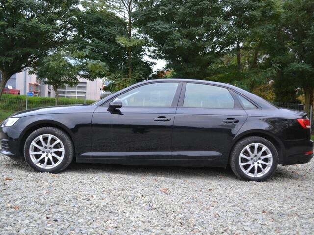 Черный Ауди А4, объемом двигателя 2 л и пробегом 62 тыс. км за 12900 $, фото 2 на Automoto.ua