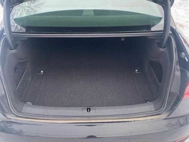 Черный Ауди А4, объемом двигателя 2 л и пробегом 80 тыс. км за 17000 $, фото 3 на Automoto.ua