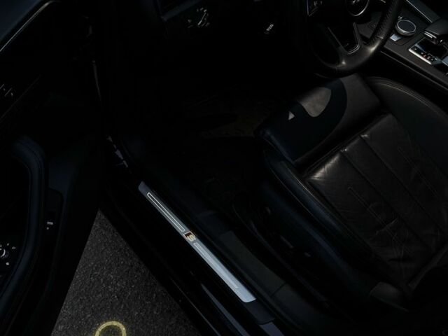 Чорний Ауді А4, об'ємом двигуна 2 л та пробігом 160 тис. км за 18700 $, фото 11 на Automoto.ua