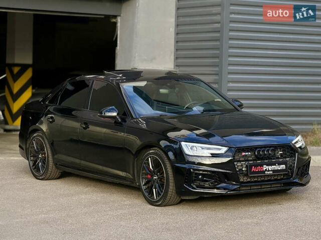 Черный Ауди А4, объемом двигателя 2 л и пробегом 151 тыс. км за 23500 $, фото 4 на Automoto.ua