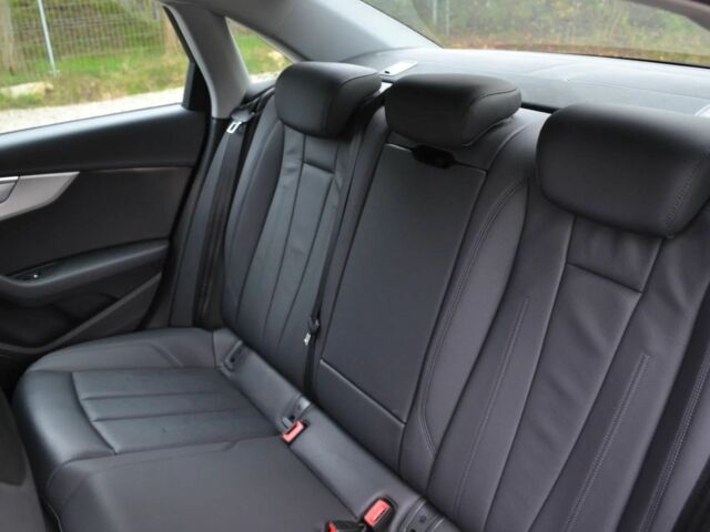 Черный Ауди А4, объемом двигателя 2 л и пробегом 62 тыс. км за 12900 $, фото 12 на Automoto.ua