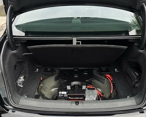 Черный Ауди А4, объемом двигателя 1.97 л и пробегом 122 тыс. км за 29500 $, фото 8 на Automoto.ua