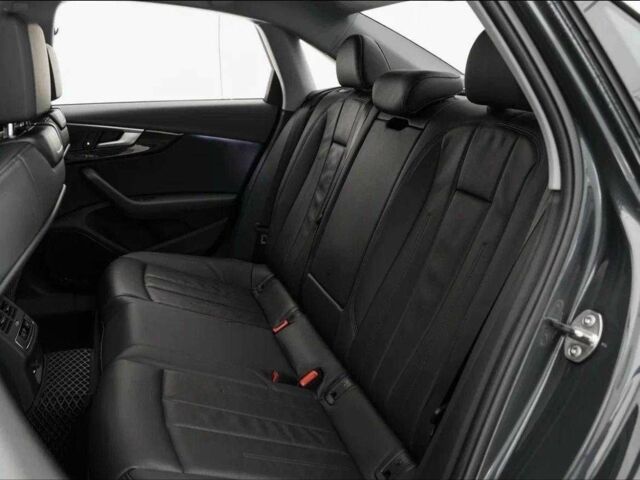 Черный Ауди А4, объемом двигателя 0 л и пробегом 55 тыс. км за 17900 $, фото 12 на Automoto.ua