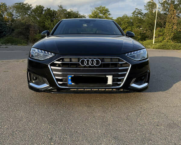 Черный Ауди А4, объемом двигателя 1.98 л и пробегом 70 тыс. км за 27000 $, фото 6 на Automoto.ua