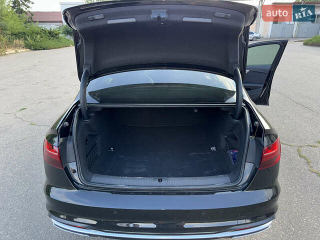 Черный Ауди А4, объемом двигателя 1.98 л и пробегом 70 тыс. км за 27000 $, фото 11 на Automoto.ua