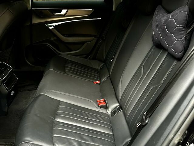 Черный Ауди А4, объемом двигателя 2 л и пробегом 95 тыс. км за 38700 $, фото 7 на Automoto.ua