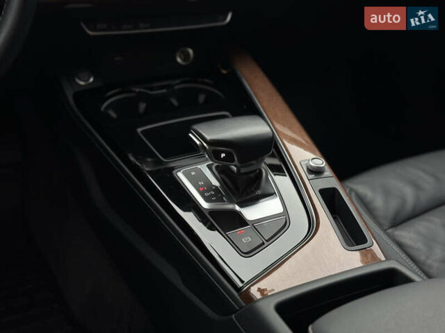 Чорний Ауді А4, об'ємом двигуна 2 л та пробігом 55 тис. км за 23800 $, фото 48 на Automoto.ua