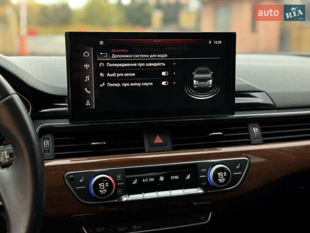 Чорний Ауді А4, об'ємом двигуна 2 л та пробігом 55 тис. км за 23800 $, фото 54 на Automoto.ua
