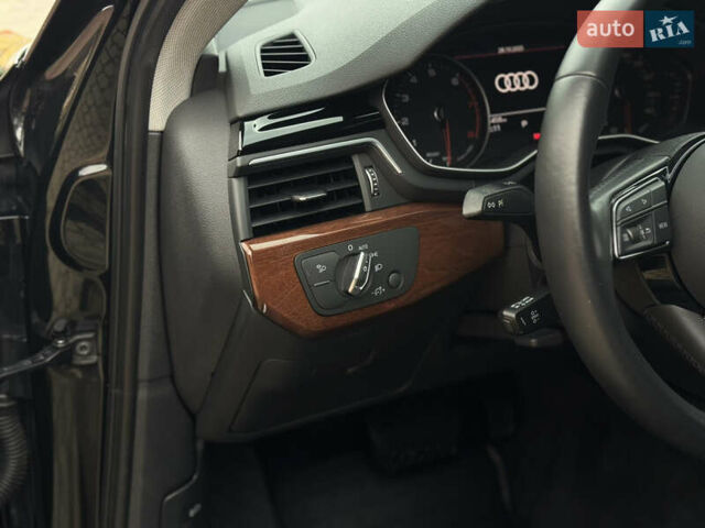 Чорний Ауді А4, об'ємом двигуна 2 л та пробігом 55 тис. км за 23800 $, фото 39 на Automoto.ua