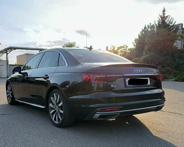 Черный Ауди А4, объемом двигателя 1.98 л и пробегом 70 тыс. км за 27000 $, фото 3 на Automoto.ua