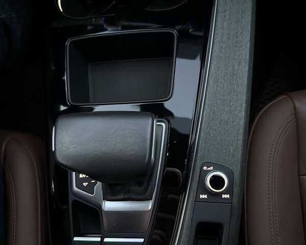 Ауді А4 2020 у Києві на Automoto.ua Чорний Ауді А4, об'ємом двигуна 1.98 л та пробігом 120 тис. км за 22500 $, фото 12 на Automoto.ua