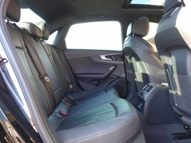 Черный Ауди А4, объемом двигателя 2 л и пробегом 33 тыс. км за 10000 $, фото 13 на Automoto.ua