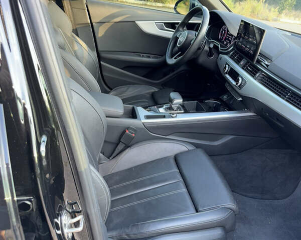 Черный Ауди А4, объемом двигателя 1.98 л и пробегом 70 тыс. км за 27000 $, фото 10 на Automoto.ua