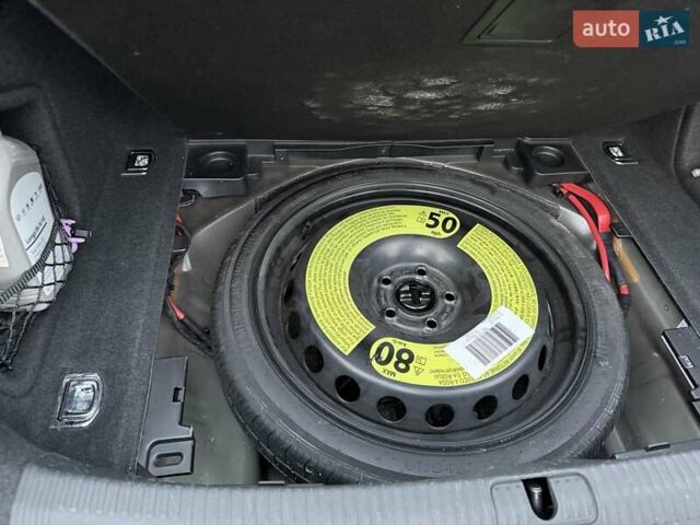 Ауді А4 2020 у Києві на Automoto.ua Чорний Ауді А4, об'ємом двигуна 1.98 л та пробігом 120 тис. км за 22500 $, фото 10 на Automoto.ua