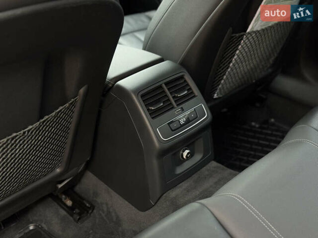 Чорний Ауді А4, об'ємом двигуна 2 л та пробігом 55 тис. км за 23800 $, фото 66 на Automoto.ua