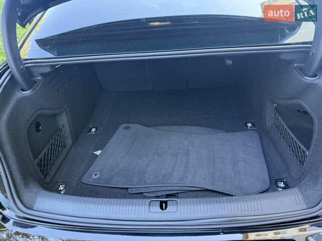 Чорний Ауді А4, об'ємом двигуна 2 л та пробігом 50 тис. км за 26900 $, фото 5 на Automoto.ua