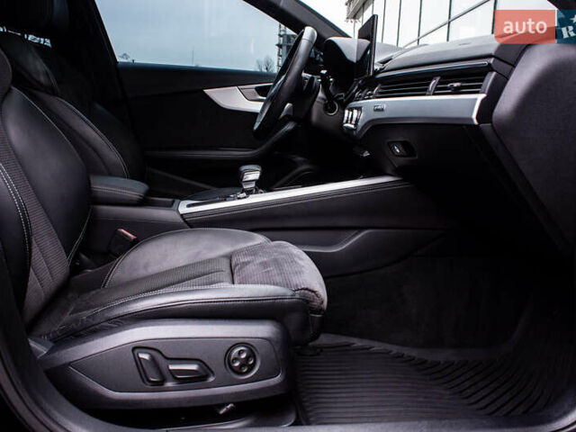 Чорний Ауді А4, об'ємом двигуна 1.98 л та пробігом 60 тис. км за 29800 $, фото 56 на Automoto.ua