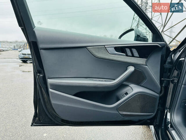 Черный Ауди А4, объемом двигателя 1.98 л и пробегом 27 тыс. км за 29000 $, фото 14 на Automoto.ua