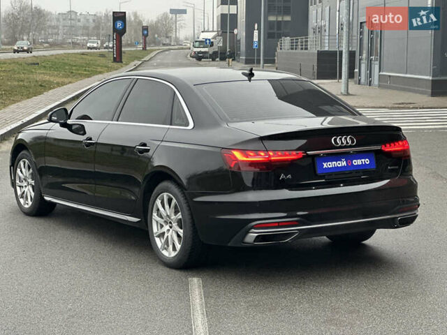 Черный Ауди А4, объемом двигателя 1.98 л и пробегом 44 тыс. км за 28500 $, фото 5 на Automoto.ua