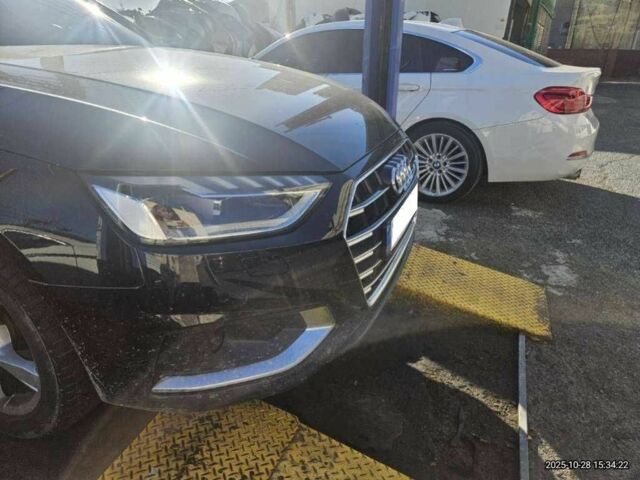 Черный Ауди А4, объемом двигателя 2 л и пробегом 25 тыс. км за 11500 $, фото 4 на Automoto.ua